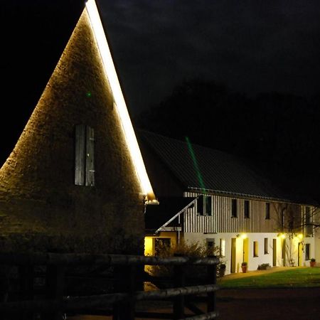 Hof Liebeneck Bed & Breakfast Osterspai Exterior photo